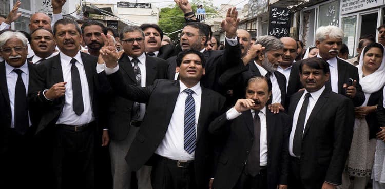 SC Commands- Lawyers' degrees to be verified of year 2005 on wards
