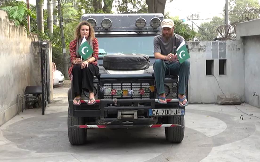Couple from France reaches Lahore to celebrate Pakistan’s 71st independence day