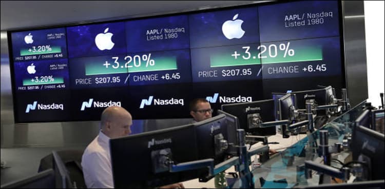 Apple becomes first US company to hit $1 Trillion value