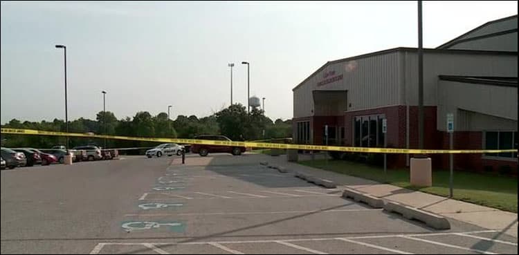 On first day of school, Oklahoma girl, 14, stabbed by fellow student