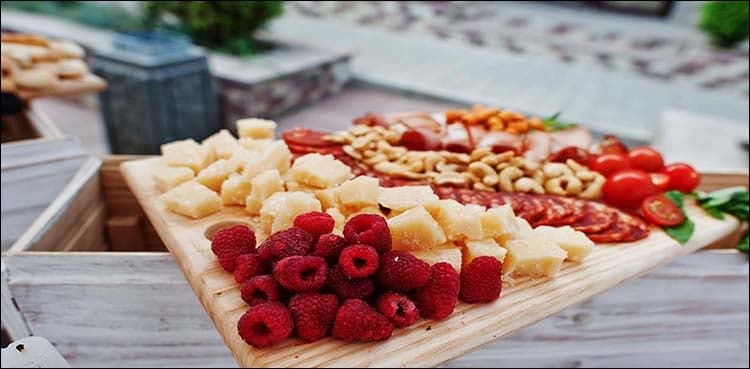 11 Keto diet friendly fruits to get you going