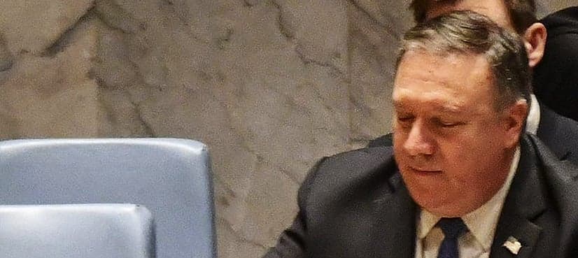 Pompeo brings together feuding Saudi, Qatari FMs