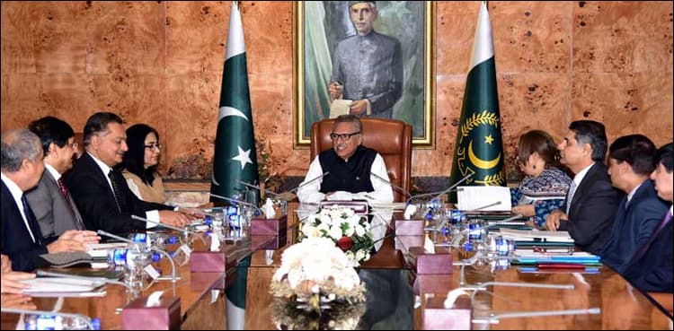 President stresses on promoting research, science in country