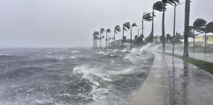 Hurricane Ian strengthens ahead of Cuba, Florida landfall