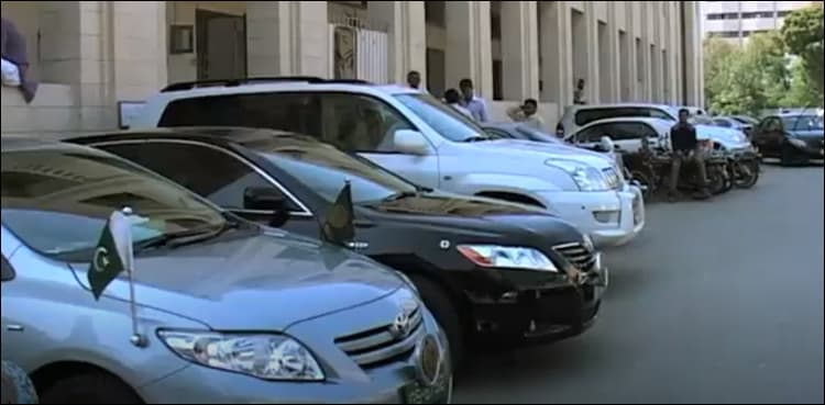 Several Sindh govt vehicles under use of former ministers, officials
