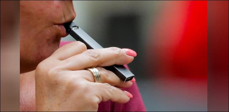 In crackdown, US FDA seeks details on new electronic cigarettes