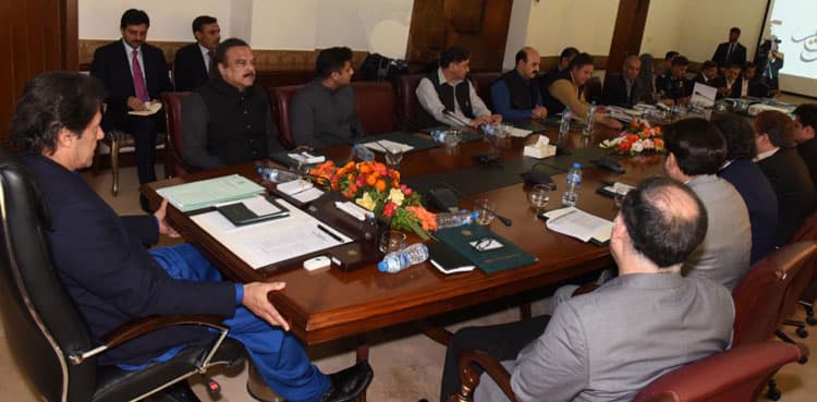 PM Imran emphasizes on need to incentivize tourism industry    