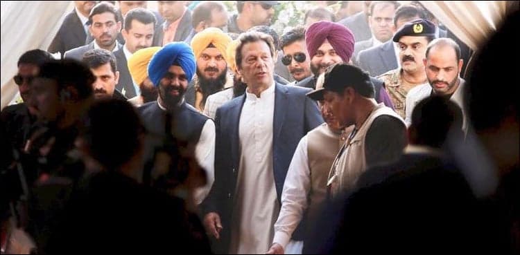 PM Khan invites India to move forward by leaving past experiences behind