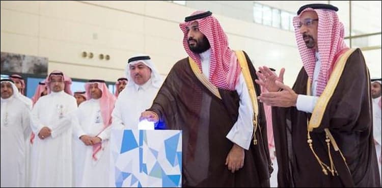 Oil crash piles pressure on coronavirus-hit Saudi economy