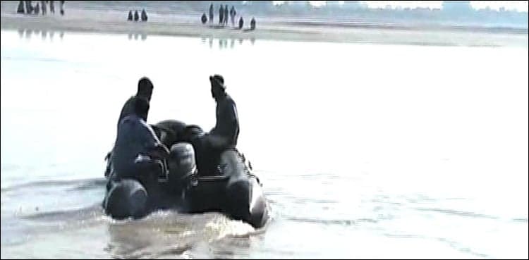 Four died, 15 rescued as boat capsizes in Indus river