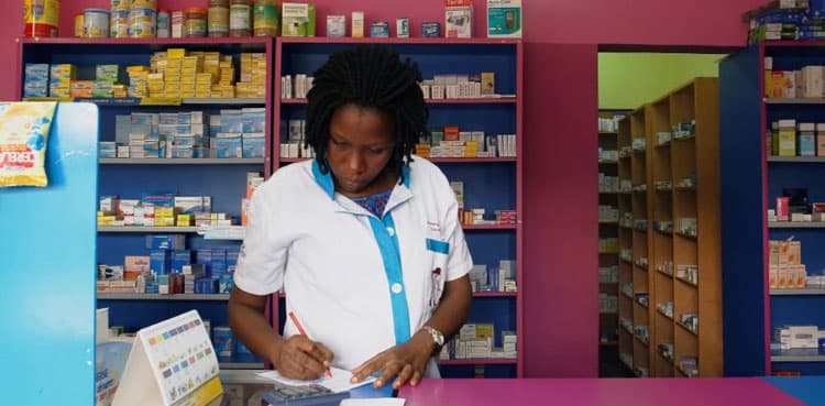 Tens of thousands die in Africa each year due to fake drugs