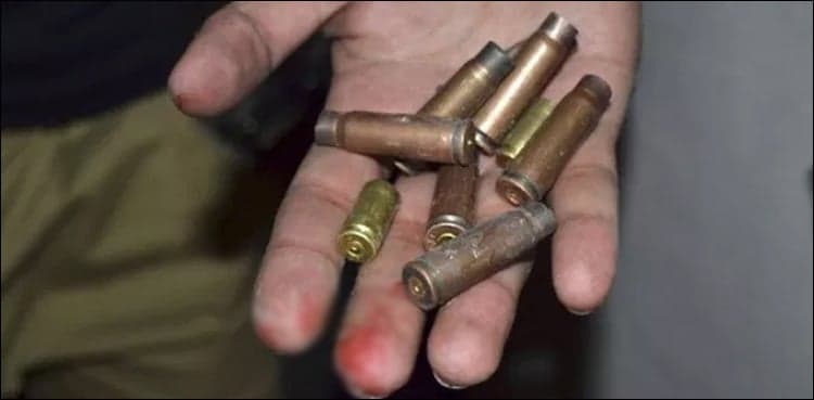Two killed, woman injured by unknown gunmen in Karachi