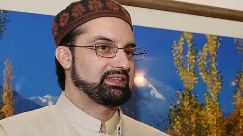 Indian forces put Mirwaiz under house arrest, seal Hurriyat forum's offices in Kashmir