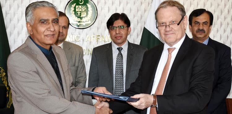 Pakistan, Germany sign financing accord on polio eradication