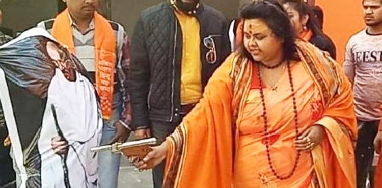 Gandhi effigy shot by Hindutva leader