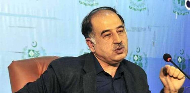 Iftikhar Durrani releases figures of dollar growth in previous governments