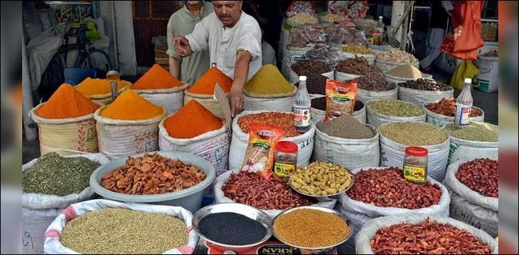 Punjab Food Authority seizes 35,000 spoiled spices in Lahore