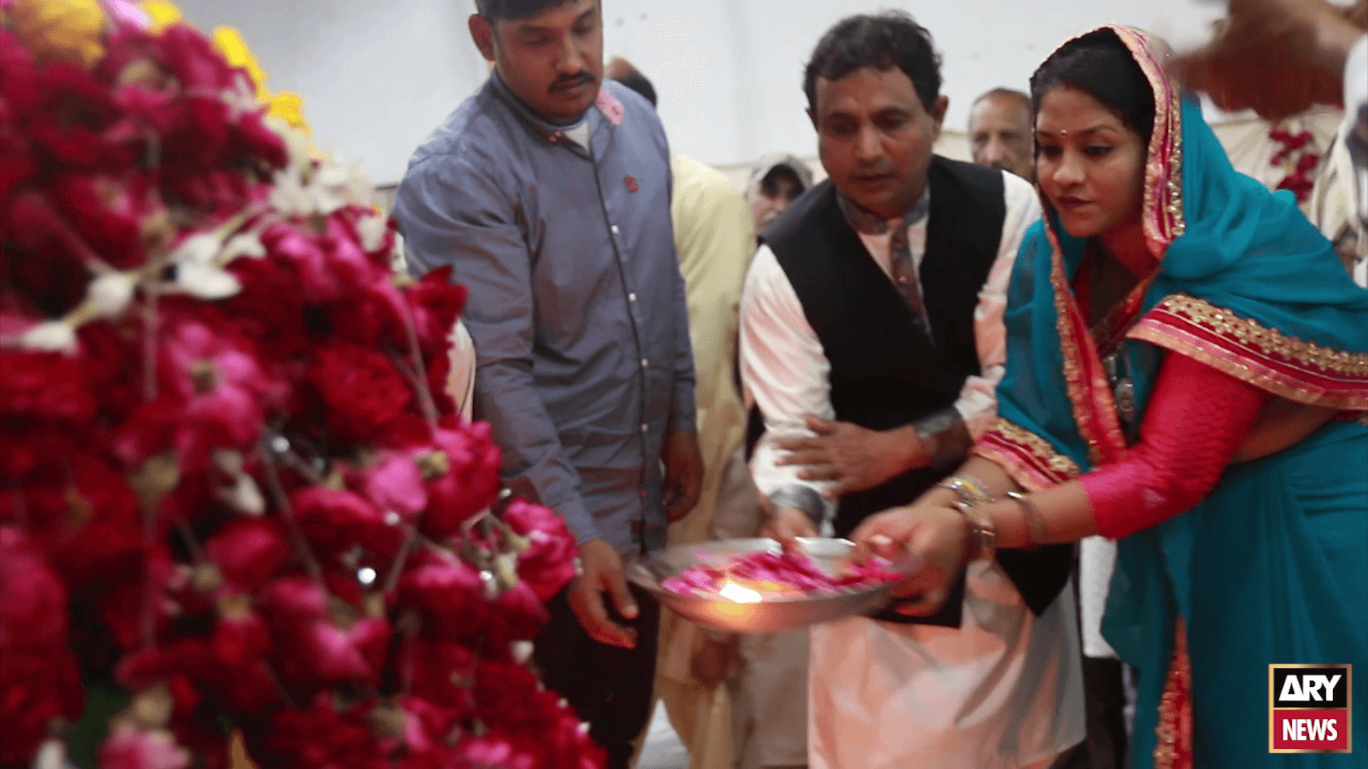 Hindu community holds special 'puja' to pray for Pakistan's progress; rejects 'Indian' propaganda about alleged mistreatment