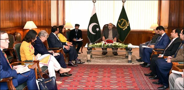 NA Speaker, British delegation discuss grave HR situation in occupied Kashmir