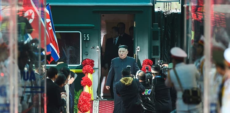 Kim arrives in Hanoi for nuclear summit with Trump