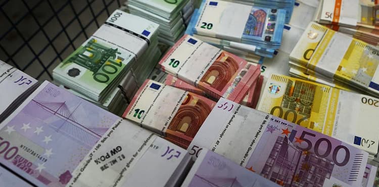 Swedish crown hits lowest level since 2016