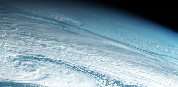 Nasa releases images of meteor that went unnoticed