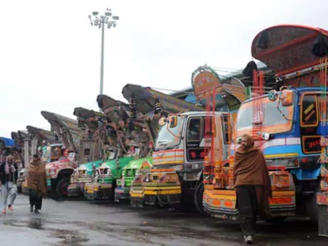 Trade activities resume at LoC from Muzaffarabad to Srinagar