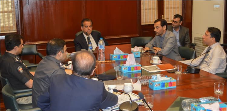 Commissioner Karachi calls electrocution deaths in city as criminal negligence