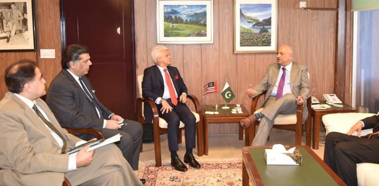 Pak, Malaysia to sing MoUs in telecom, automobile sectors: chairman BoI