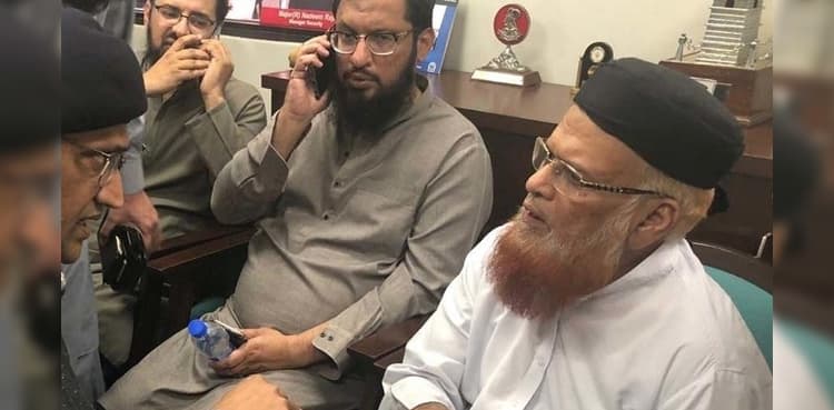 Police register case over attempted knife attack on Mufti Taqi Usmani
