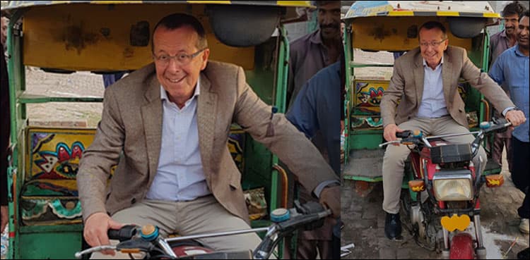 Martin Kobler fails to ride Qingqi rickshaw in Lahore