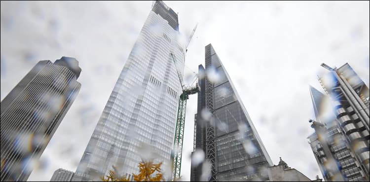 UK firms report weakest growth since April 2013: CBI