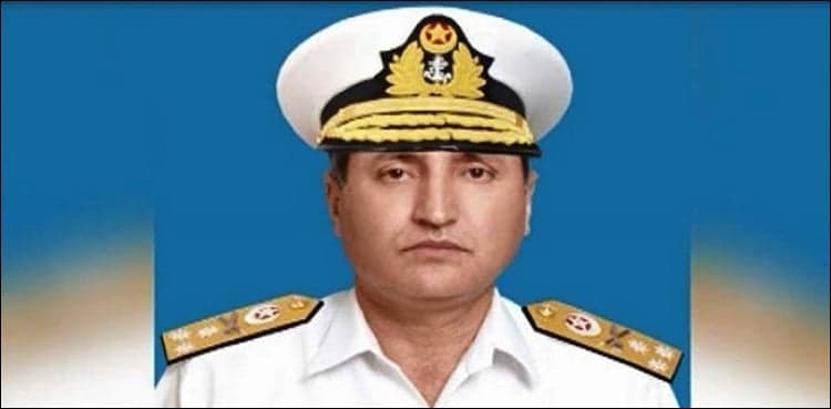 Naval chief Admiral Zafar Mahmood visits coastal installations, forward positions