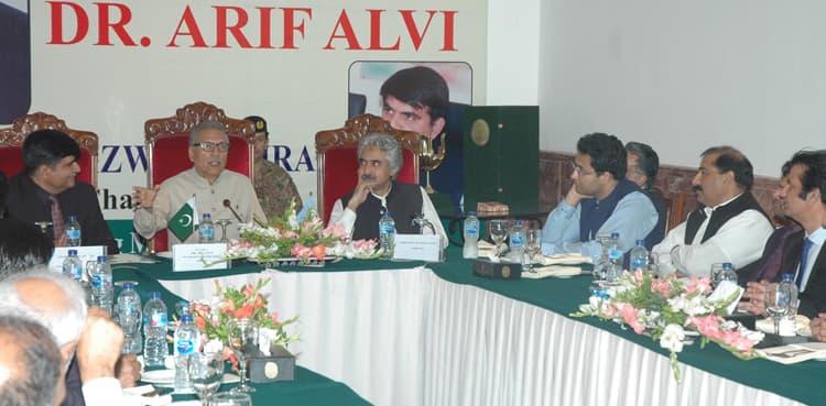 President Alvi terms textile sector lynchpin of Pakistan’s economy