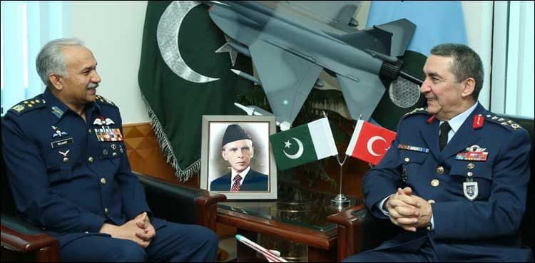 PAF Air Chief Mujahid Anwar meets his Turkish counterpart