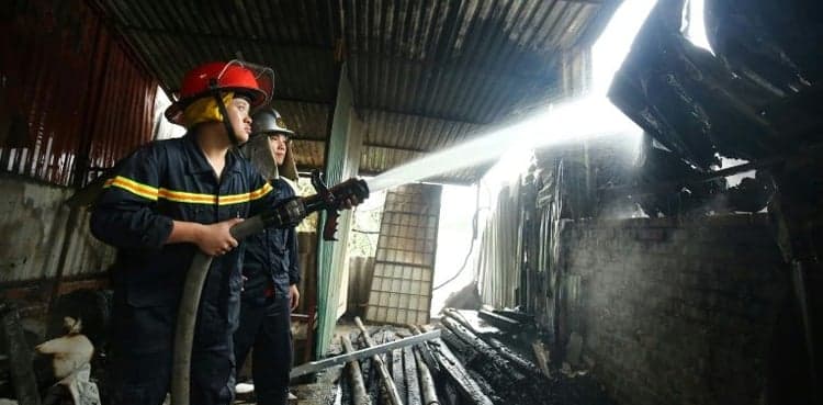 At least five dead in Hanoi workshop blaze