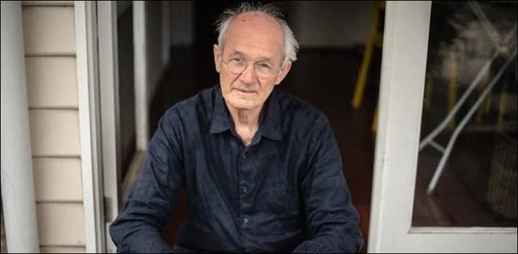 Assange's father calls on Australia to bring him home