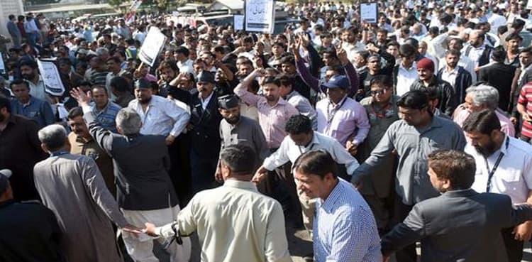 Sacked PIA employees hold protest for job restoration
