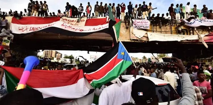 Sudan protesters hail breakthrough in talks with army rulers