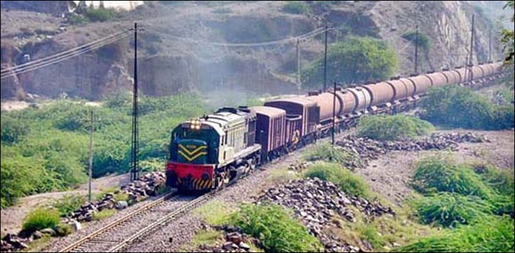 Three Pakistan Railways officers suspended for negligence in train derailment