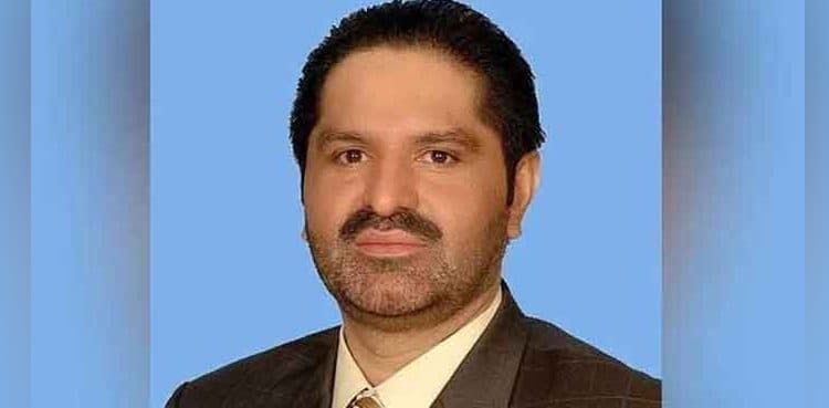 Former Sindh CM injured by suspected robbers at Karachi residence