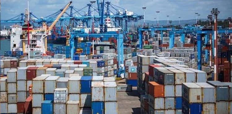 Pakistan’s trade deficit witnesses upto 26 percent decline, shows PBS  