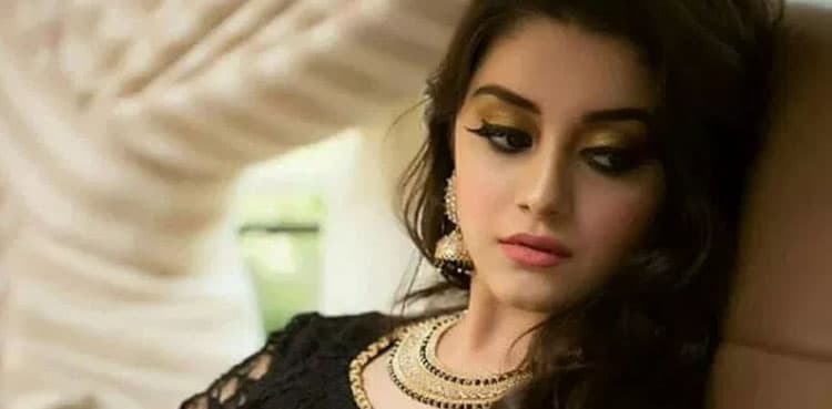 Alizeh Shah's latest Instagram pictures go viral