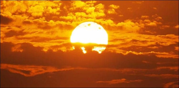 Karachi likely to experience heatwave next week: Met Office