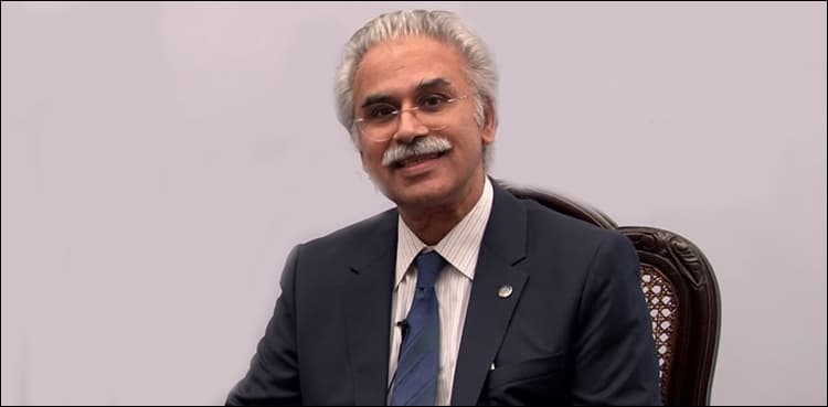 HIV Crisis: PM aide Zafar Mirza visits Sukkur and Larkana