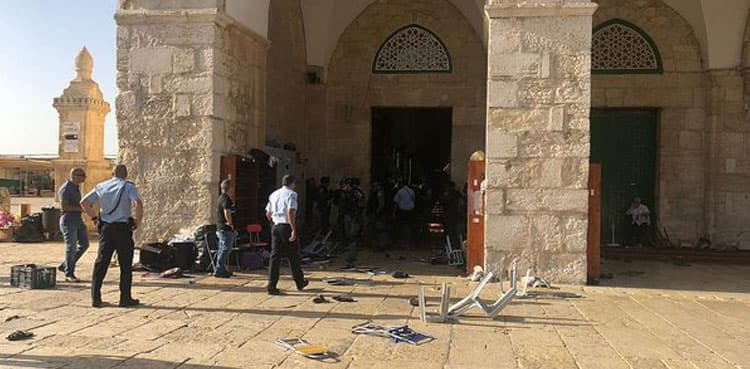 Israeli police arrest seven, leave 45 wounded during clash at Al-Aqsa mosque