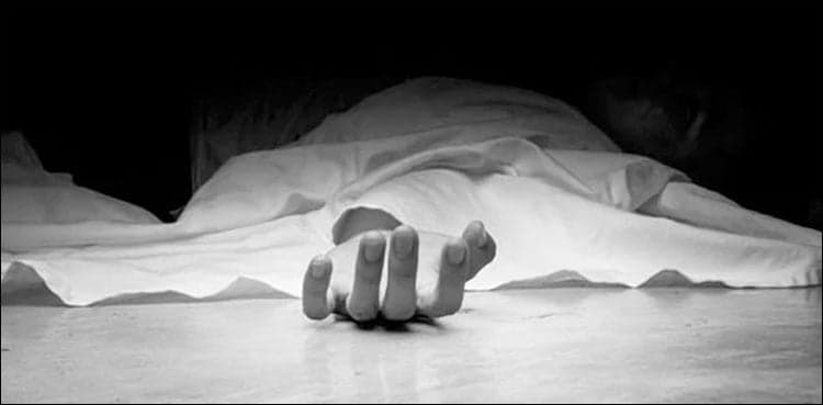 Family of deceased patient resorts to violence at Larkana medical center