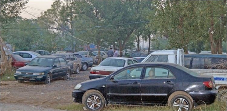 Car lifters confess snatching several cars in Karachi
