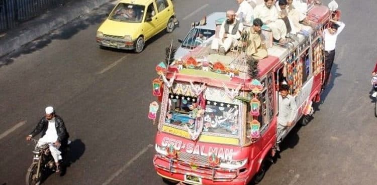 Sindh govt to decide on resuming public transport tomorrow   