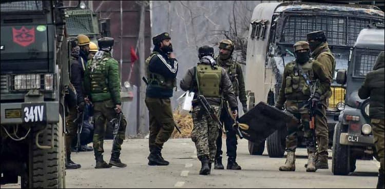 Indian army vehicle kills woman, minor in occupied Kashmir